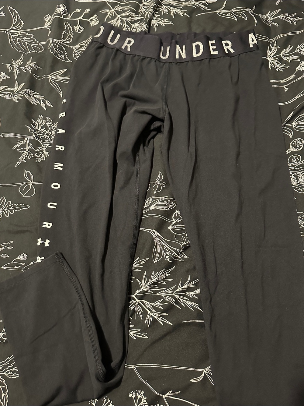 Under Armour Black Athletic Compression Tights with Vertical Logo